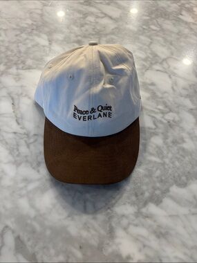 Everlane Two-Tone 'Peace & Quiet' Cap in Cream and Brown